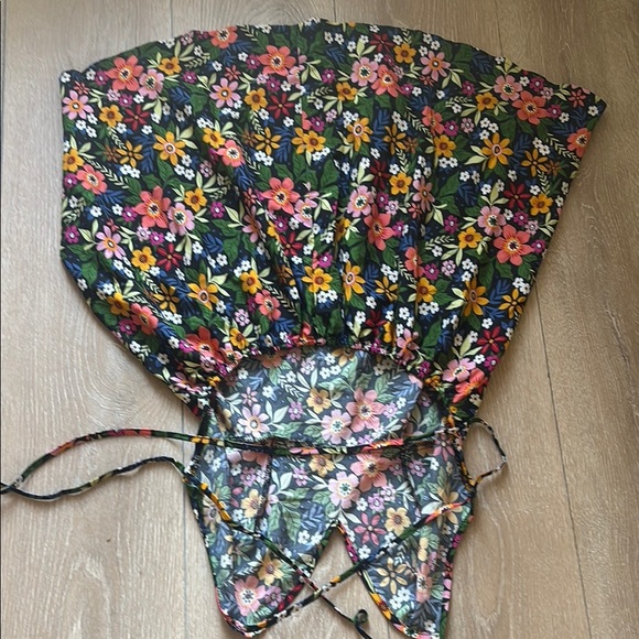 SHEIN Vibrant Floral V-Neck Mini Dress - Picture 4 of 7